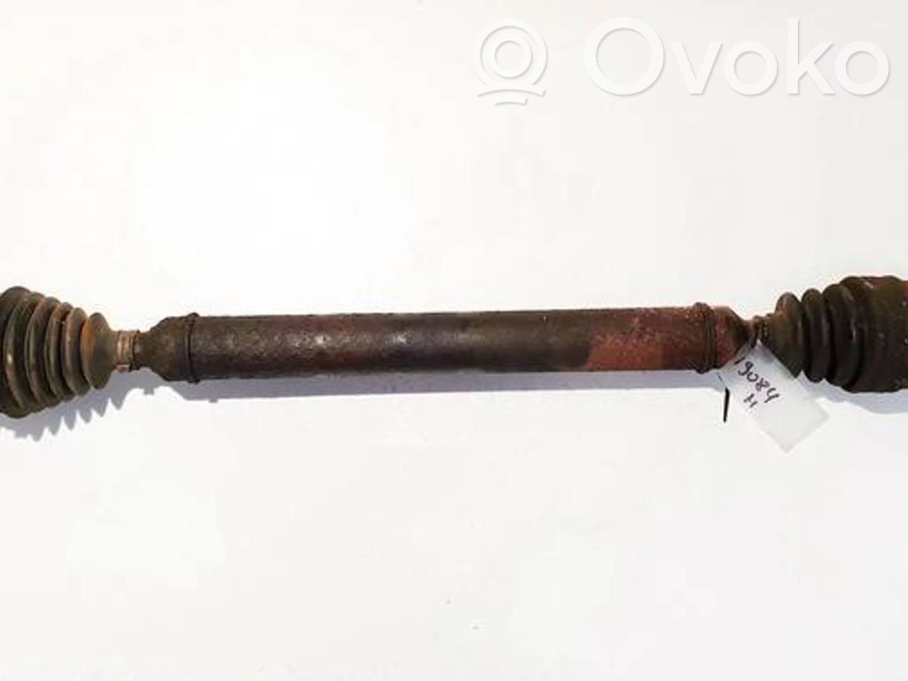 Etuvetoakseli