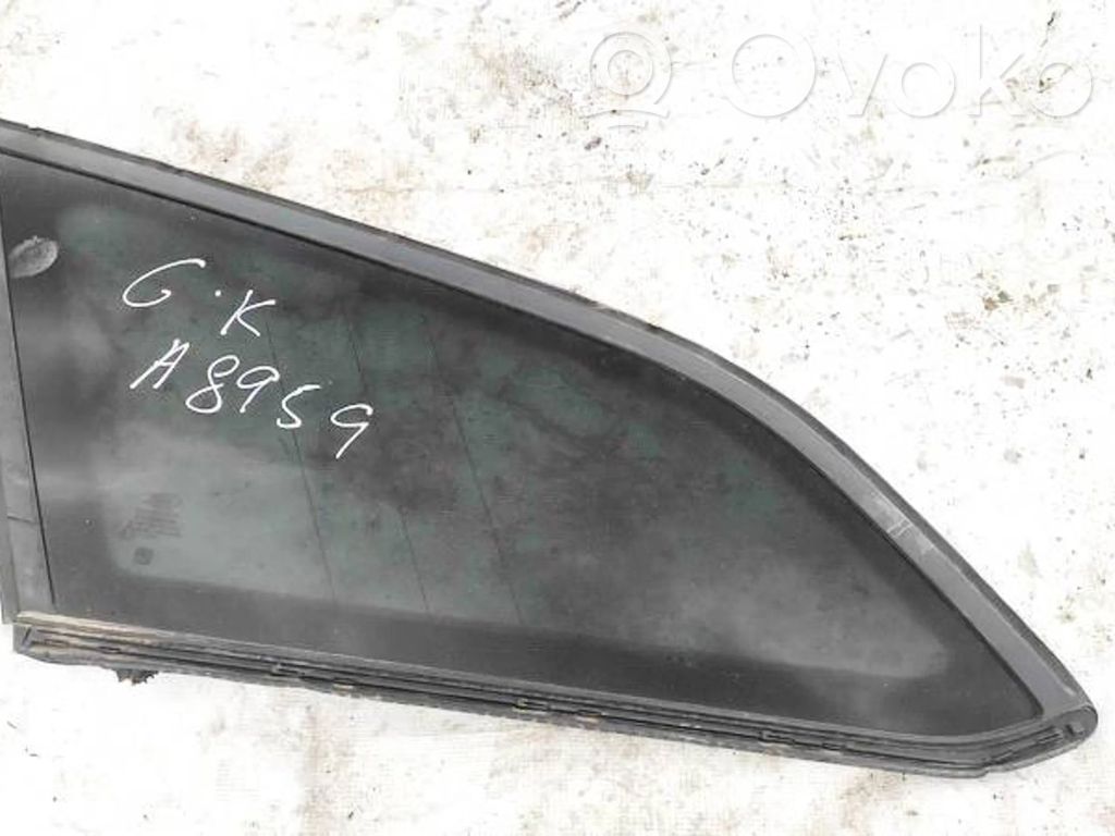Ford Focus Vidrio lateral trasero 