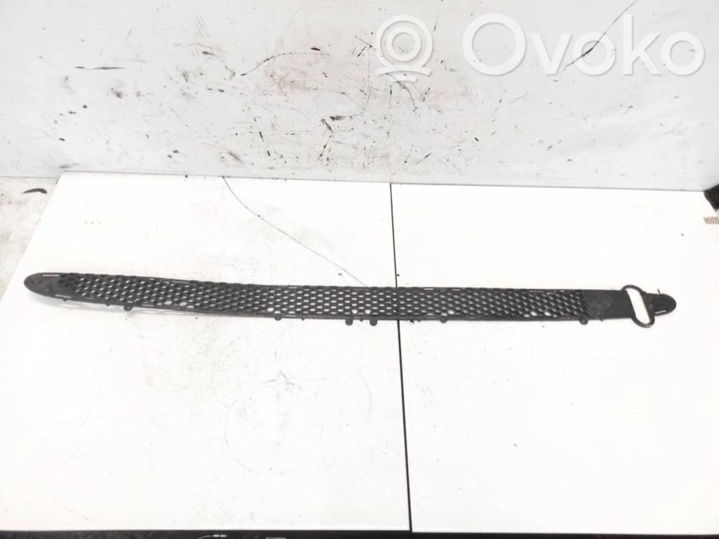 Ford Escort Front bumper lower grill 