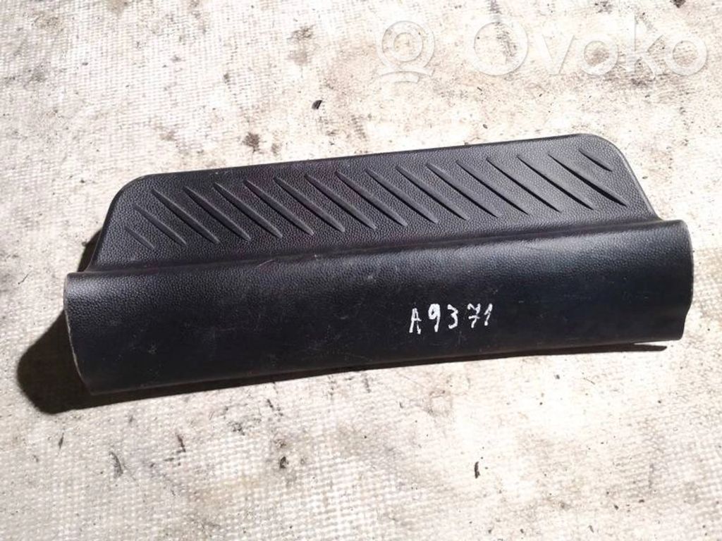 Mazda 3 I Capac prag spate 