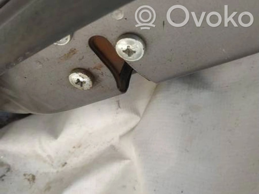 Cerradura de puerta delantera