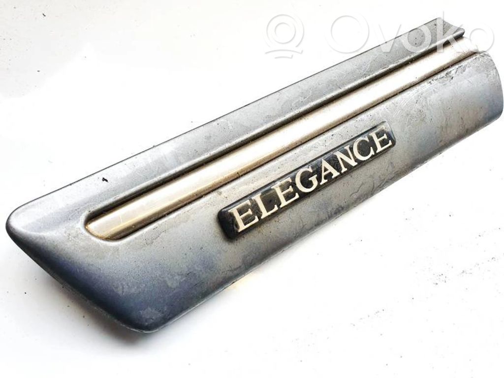 Mercedes-Benz E W210 Rivestimento parafango (modanatura) 