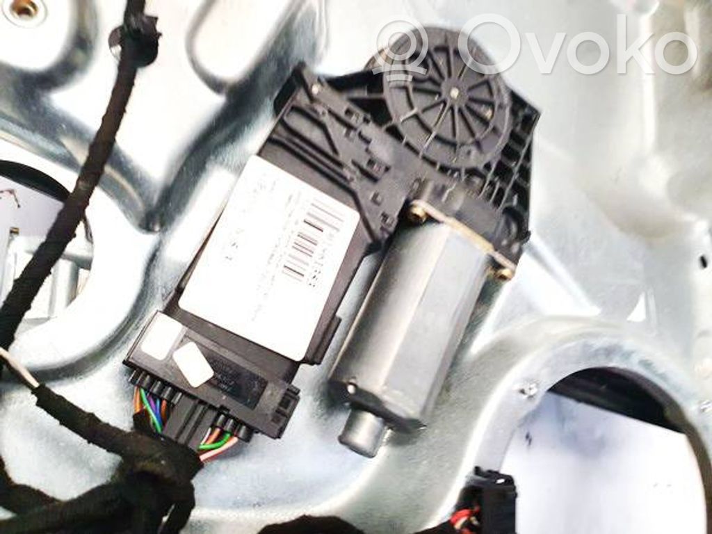 Volkswagen PASSAT B5 Moteur de lève-vitre de porte avant
