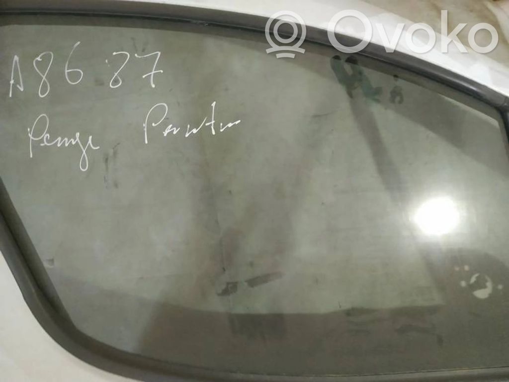 Peugeot Partner Vitre de fenêtre porte avant (4 portes)