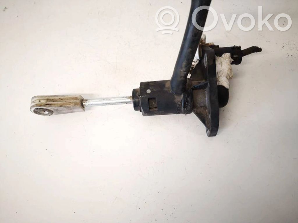 Volkswagen PASSAT B5 Kytkimen pääsylinteri