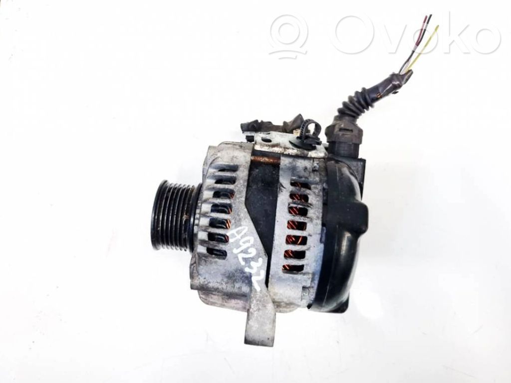 Toyota Avensis T250 Alternador 