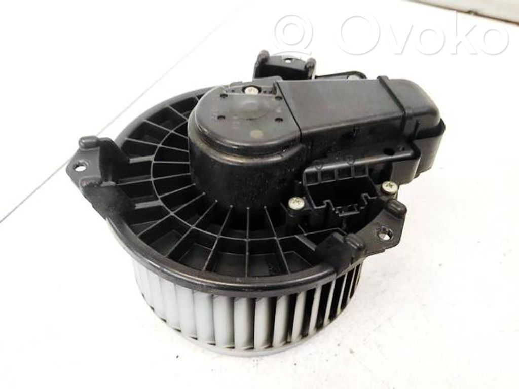 Toyota Yaris Ventola riscaldamento/ventilatore abitacolo