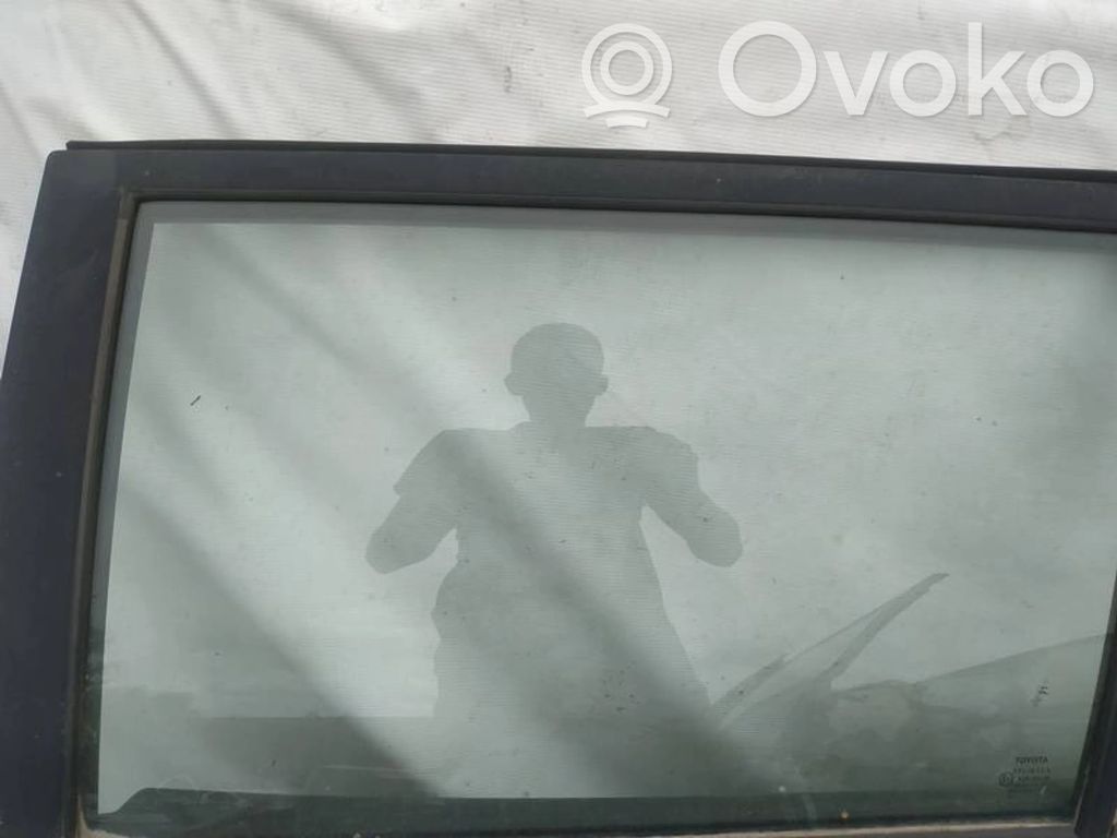 Toyota Avensis T250 Geam ușă spate 