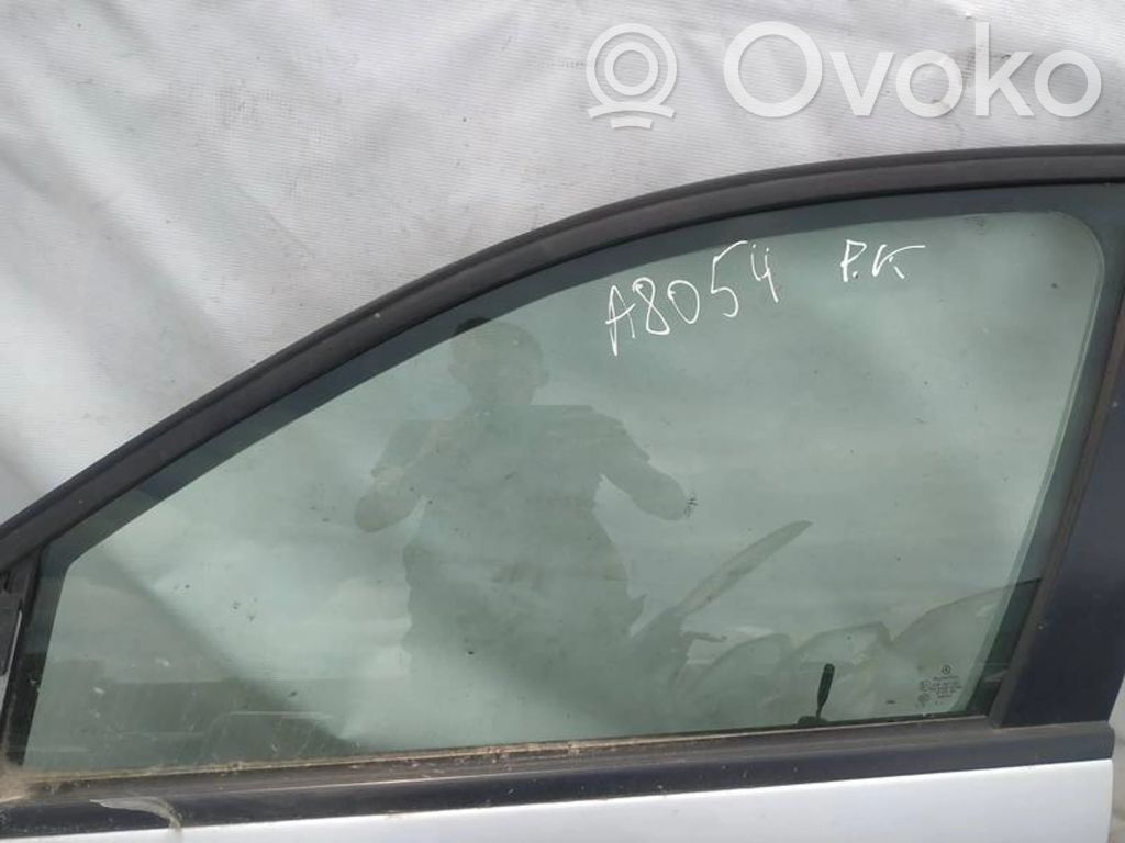 Mercedes-Benz C AMG W204 Geam ușă față patru uși 