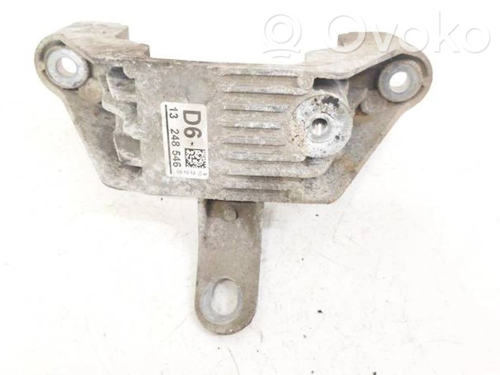 Opel Astra J Engine mounting bracket 