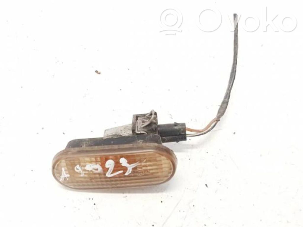 Ford Galaxy Semnalizator bară față 