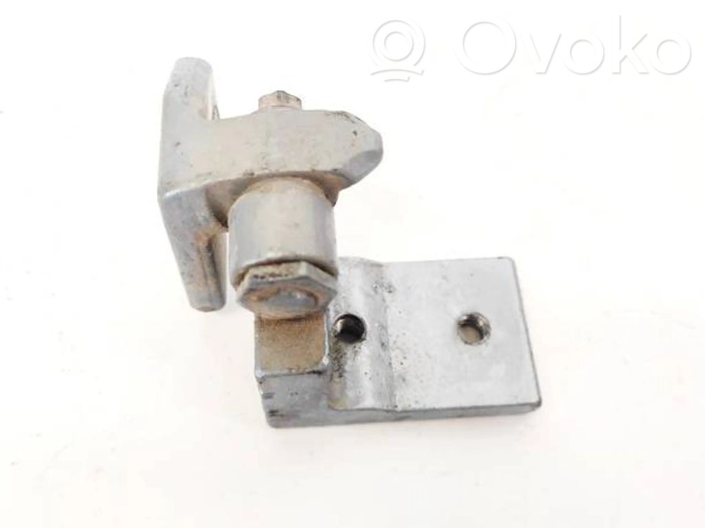 Opel Corsa D Zawias dolny drzwi tylnych 