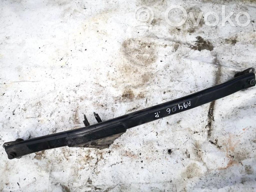 Engine mount bracket