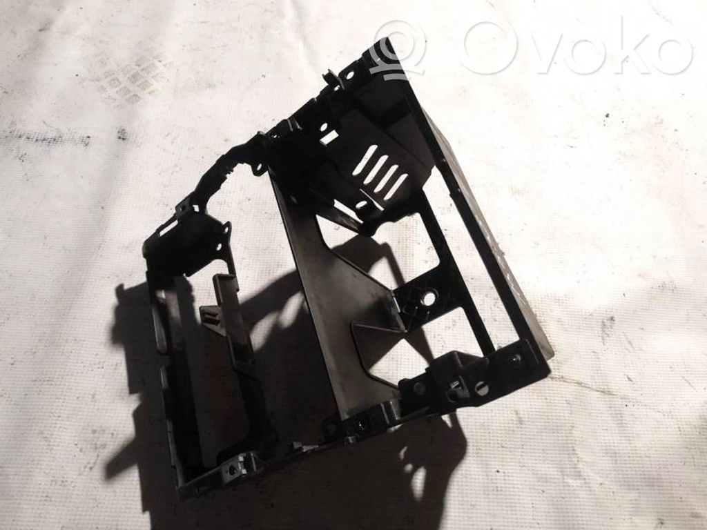 Otros repuestos del interior   6M2118A998,6M2118A998