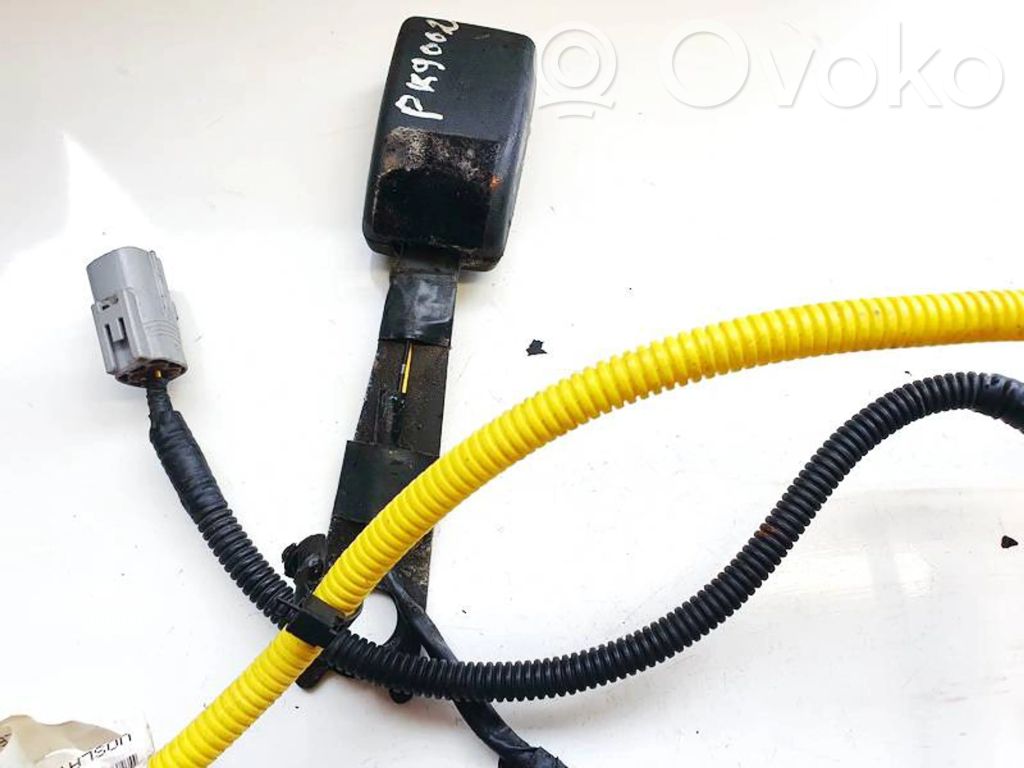 Toyota Avensis T250 Boucle de ceinture de sécurité avant