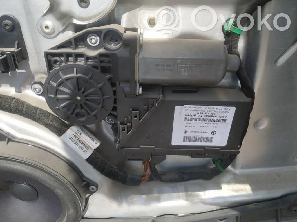 Volkswagen Phaeton Motorino alzacristalli della portiera posteriore 