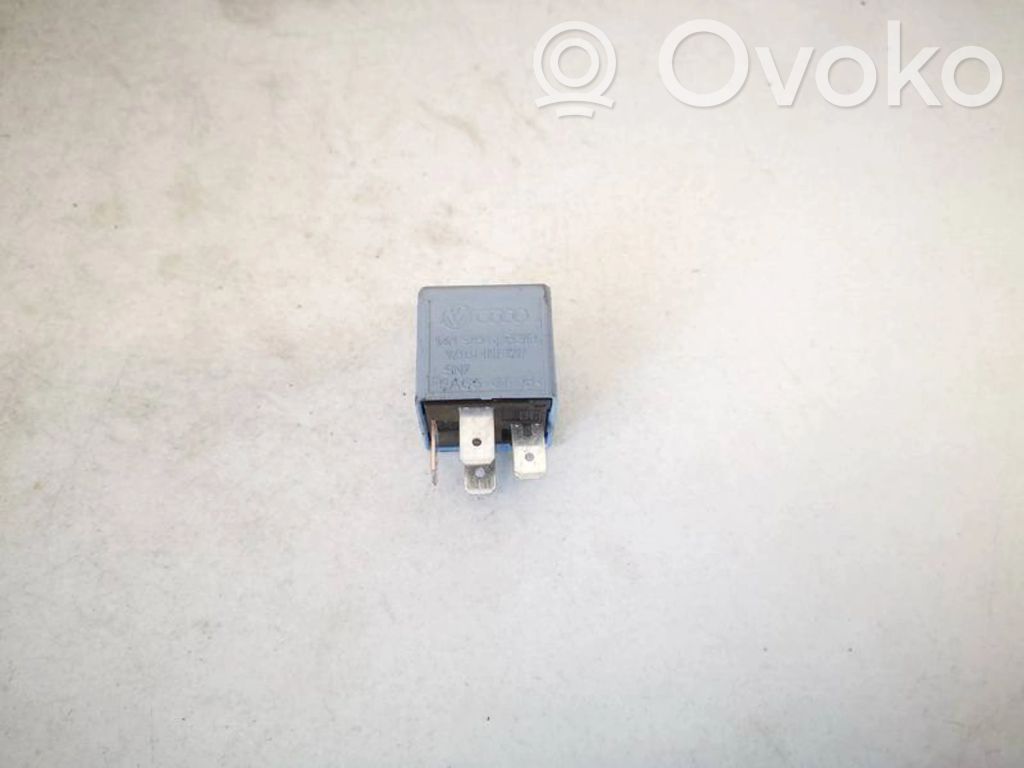 Alte relee   141951253B,V23134B52X227,141951253B,V23134B52X227