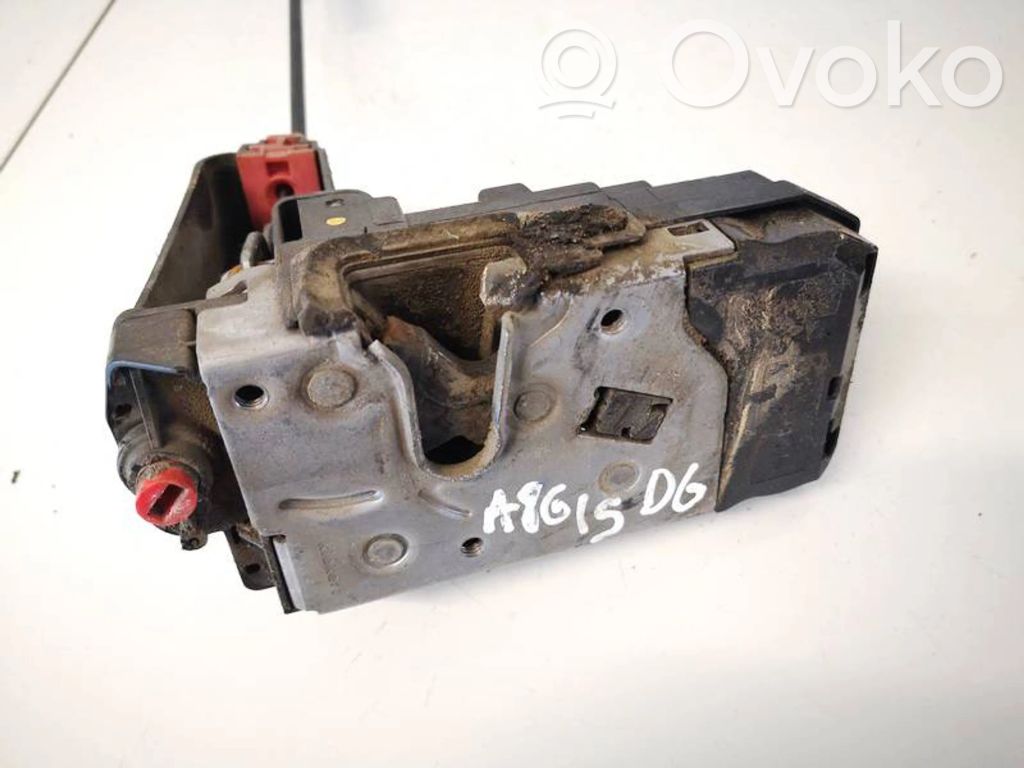 Opel Astra H Takaoven lukko 