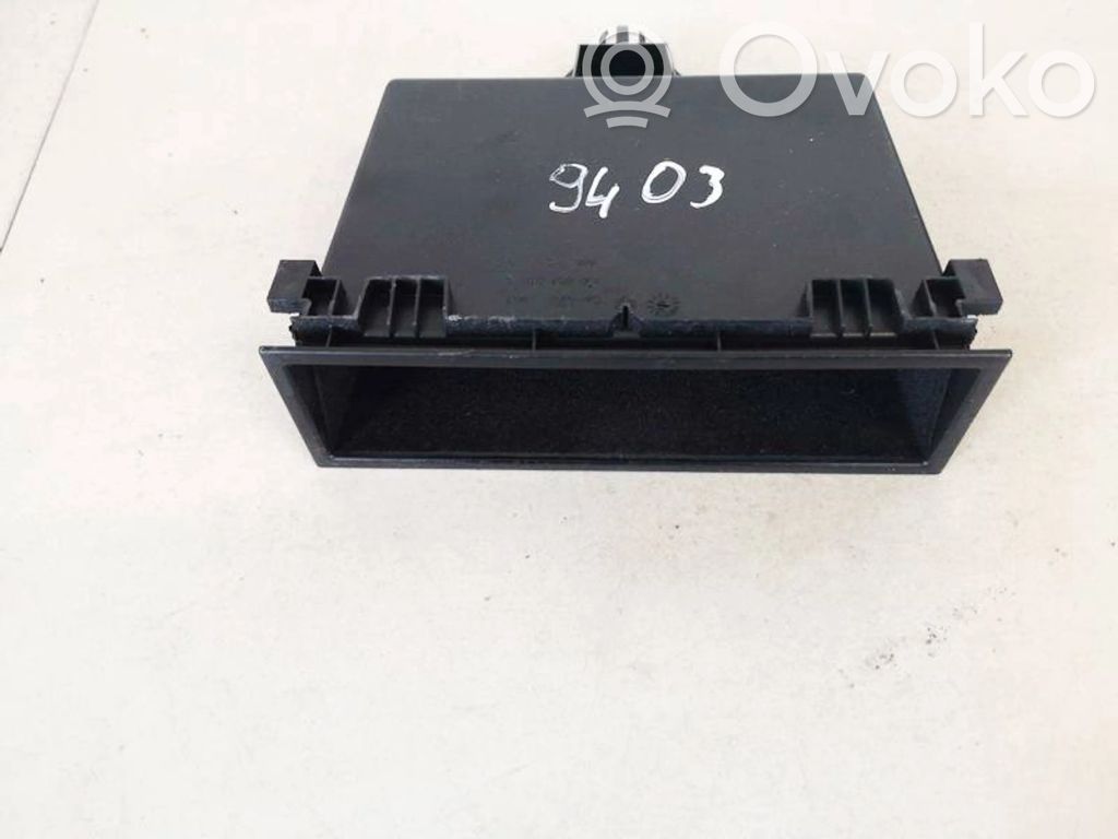Volkswagen Golf IV Alte piese de interior 