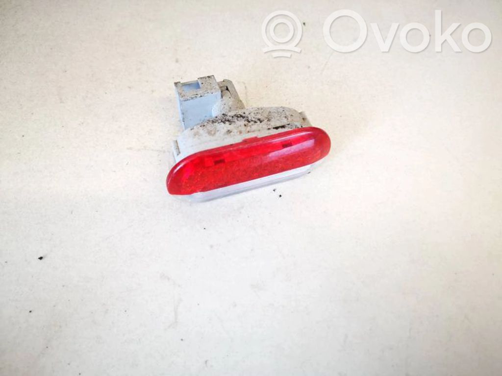 Volkswagen Golf IV Luz interna puerta trasera 