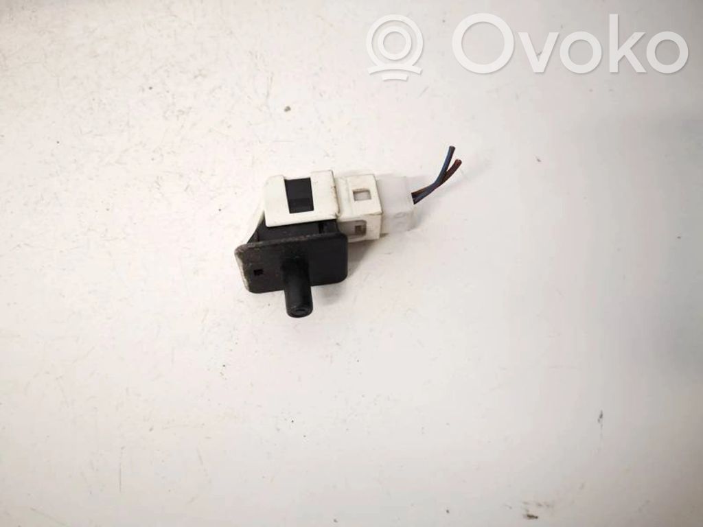 Sensor de la puerta delantera   2028209410,2028209410