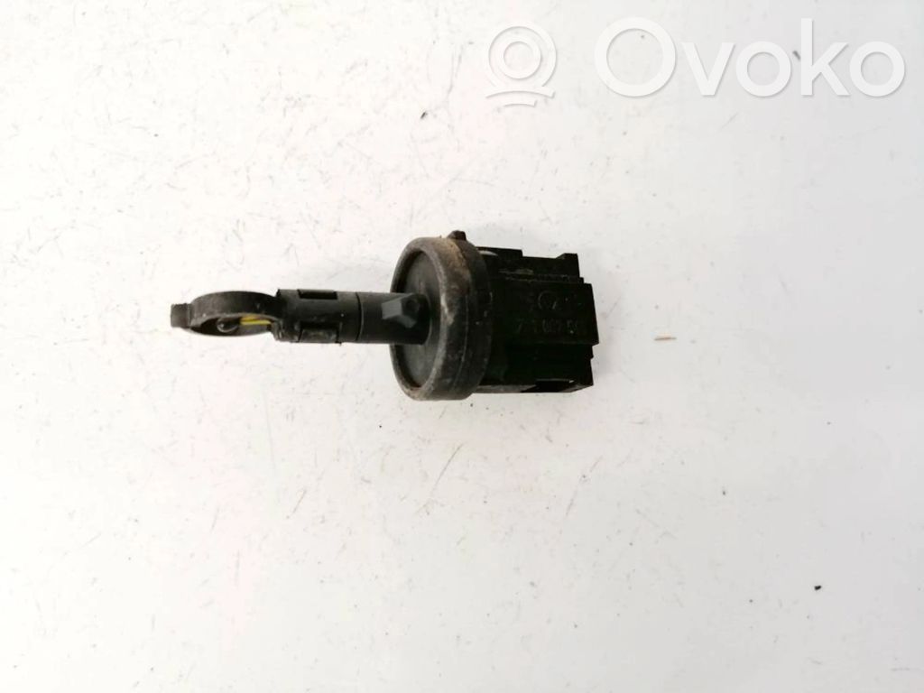 Interior temperature sensor   585504,585504,585504,585504