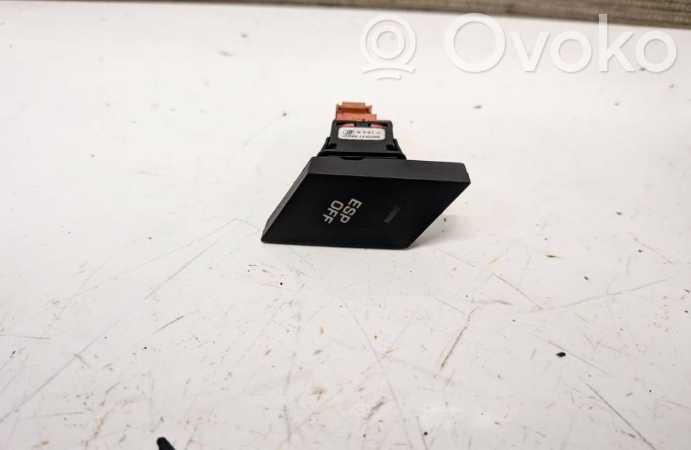 Bouton interrupteur programme de stabilité ESP   96553138ZD,96553138ZD