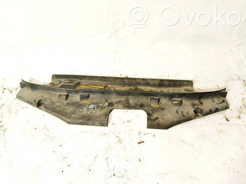 Nissan Primera Pas przedni 
