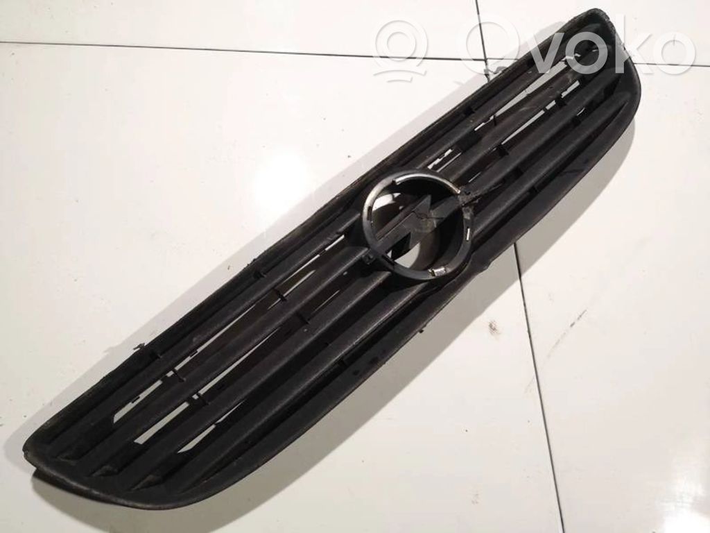 Opel Zafira A Griglia anteriore