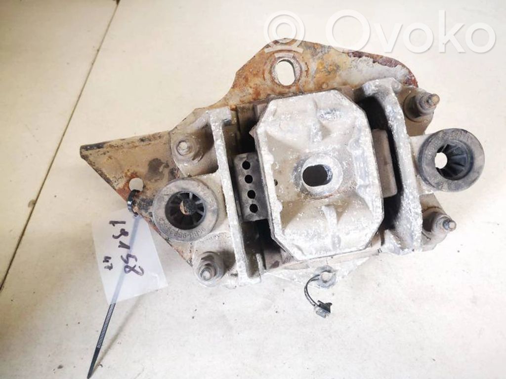 Ford Mondeo Mk III Wspornik / Mocowanie silnika 