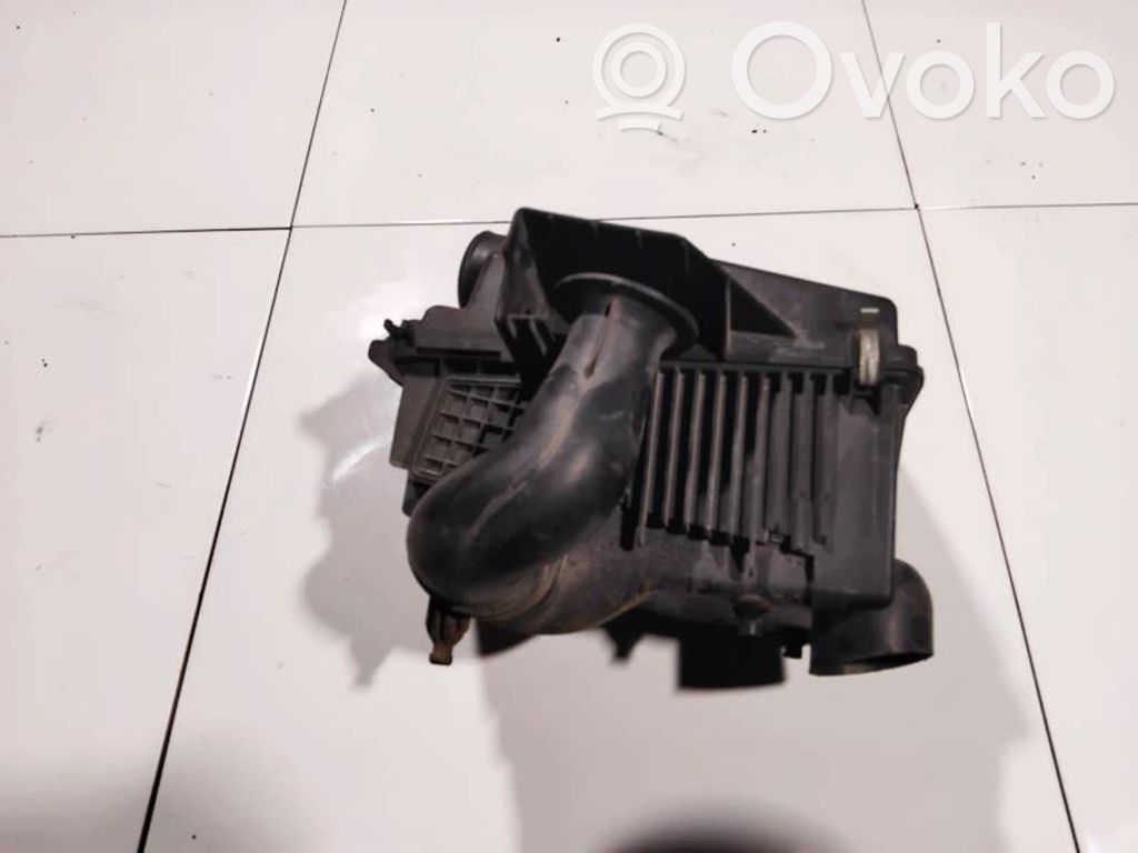 Air filter box