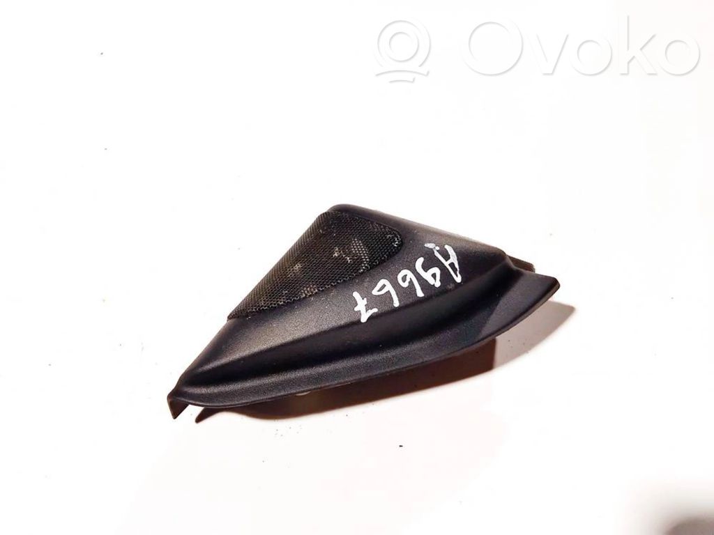 Toyota Corolla E120 E130 Sivukaiuttimen suoja