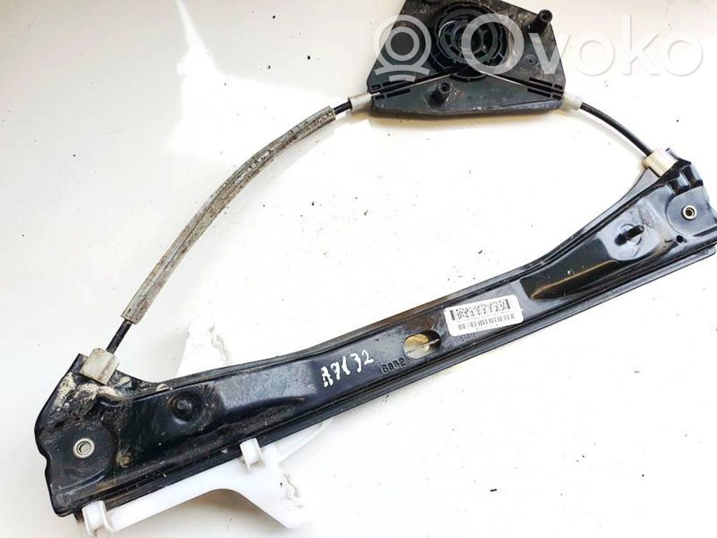 Volkswagen Jetta V Macara ușă glisantă cu motor 