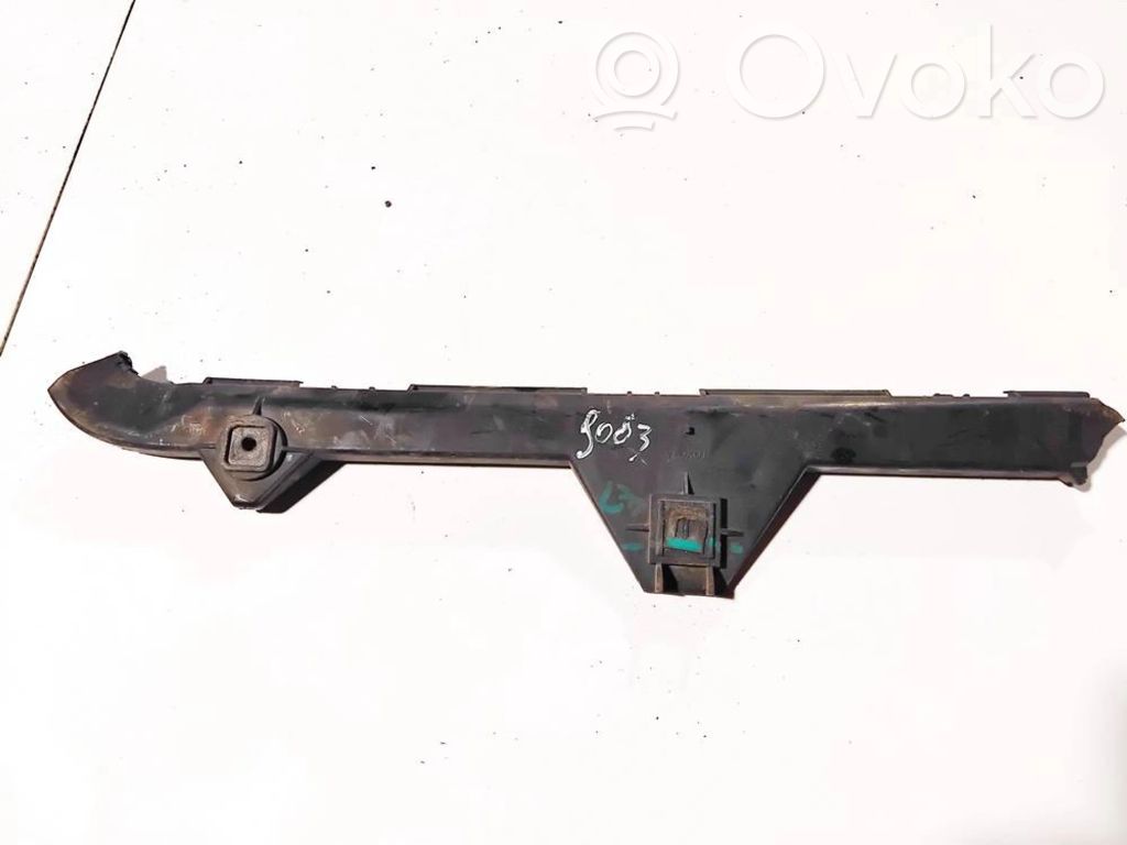 Toyota Avensis T250 Support de pare-chocs arrière