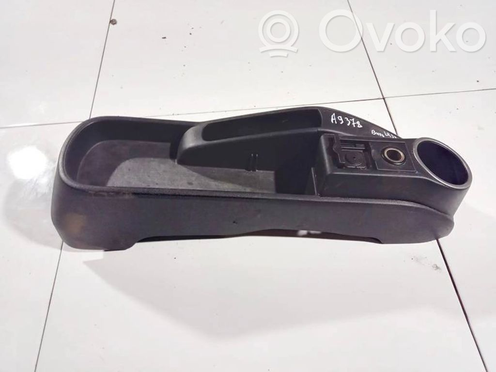 Mazda 2 Otros repuestos del interior 