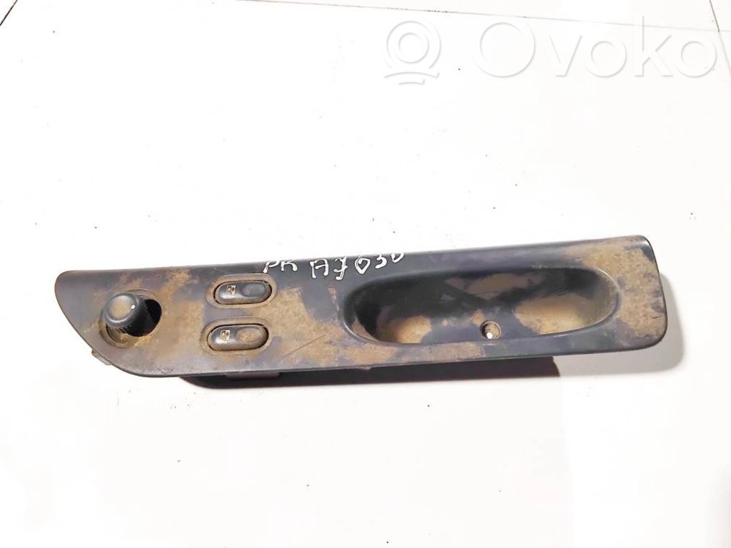 Electric window control switch   7701686910,7700875678,7700875678,7701686910