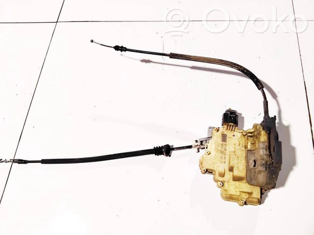 Volkswagen PASSAT B6 Zamek drzwi przednich