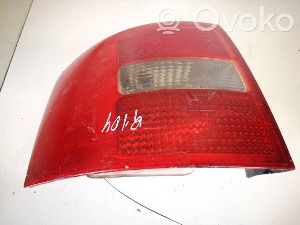 Audi A6 S6 C5 4B Lampă spate în caroserie 