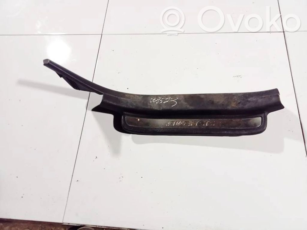Toyota Avensis T250 Capac prag spate 