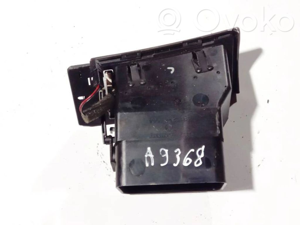 Grille d'aération centrale   4B1820902,4B1820902