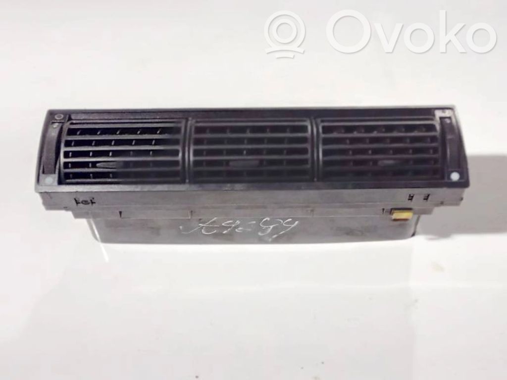 Rejilla de ventilación central del panel   4A1820951,4A1820951