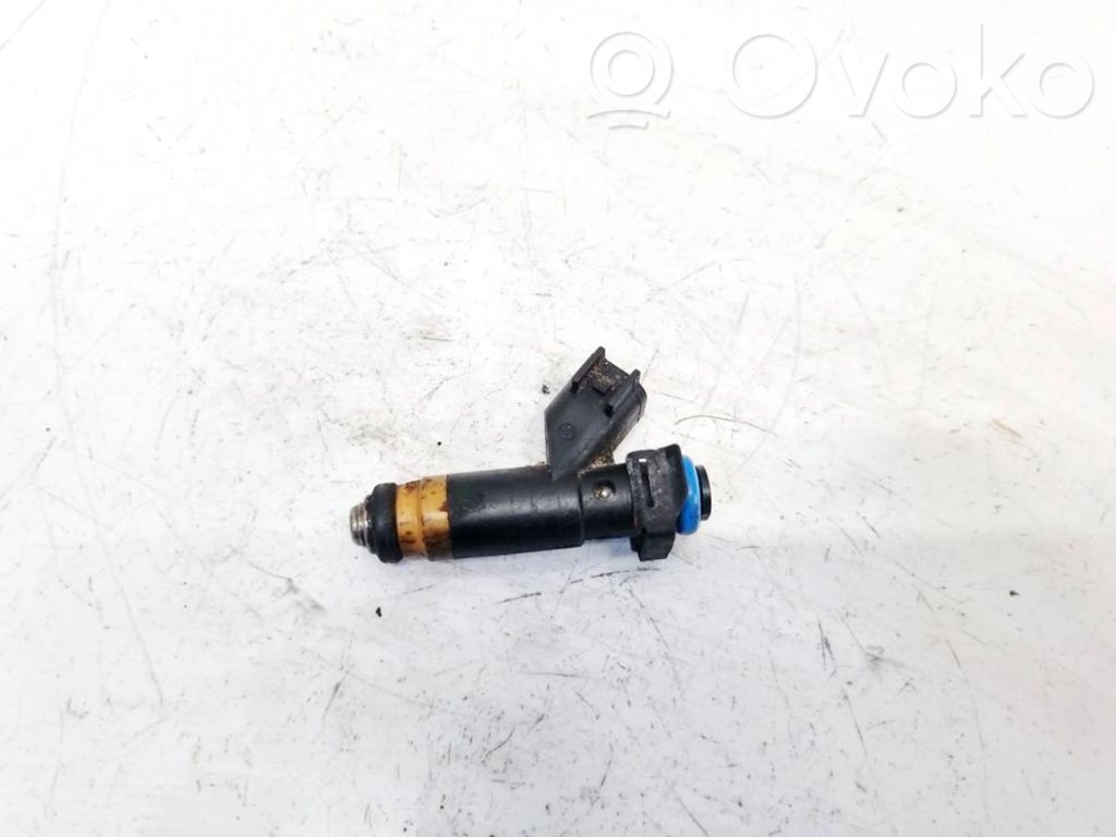 Polttoainesuutin   04591760AA,04591760AA