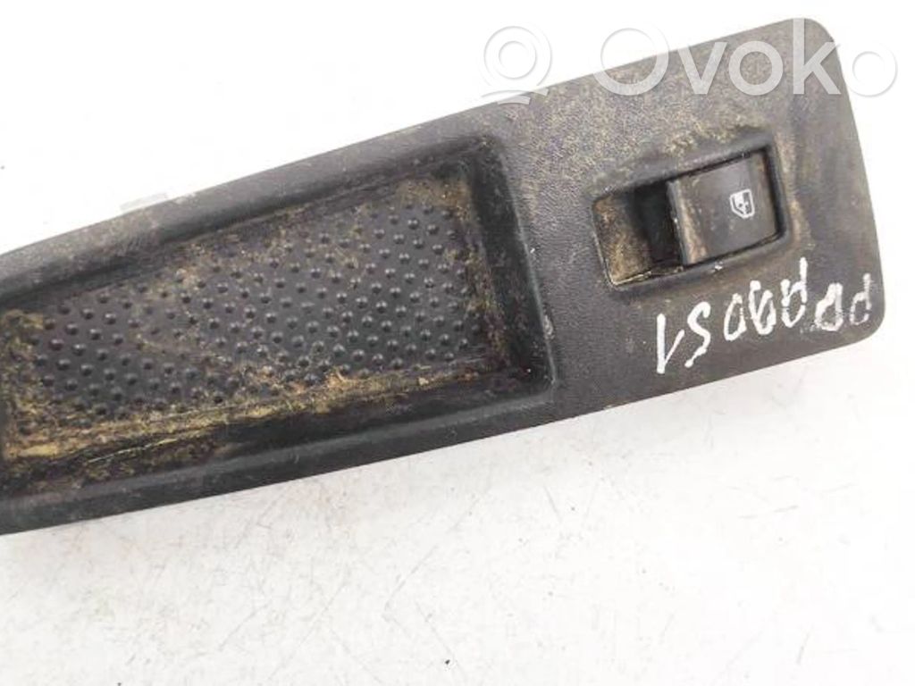 Electric window control switch   C191,28207,28207,C191