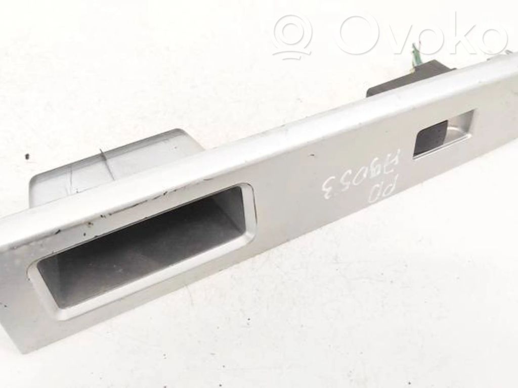 Electric window control switch   CC3366370A,6062T1,6062T1,CC3366370A