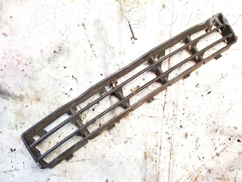 Volkswagen Golf IV Grilă inferioară bară față 