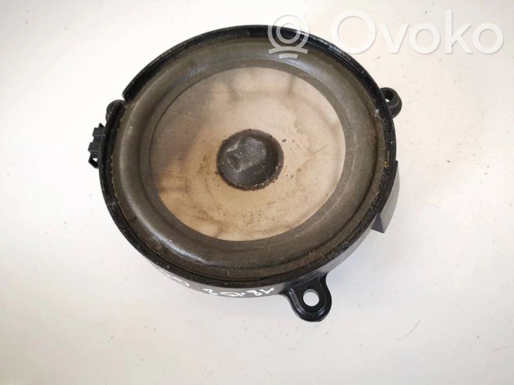 Mercedes-Benz C W203 Haut-parleur de porte avant 