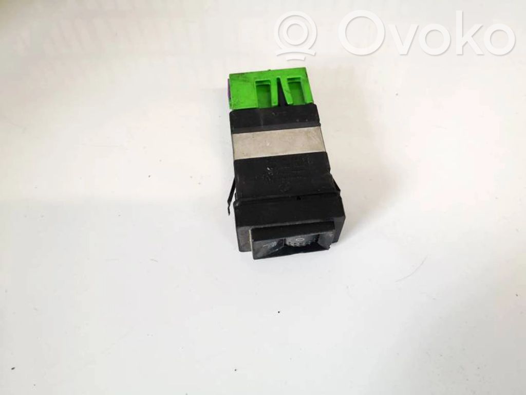 Comutator încălzire scaune   3U0963563,3U0963563