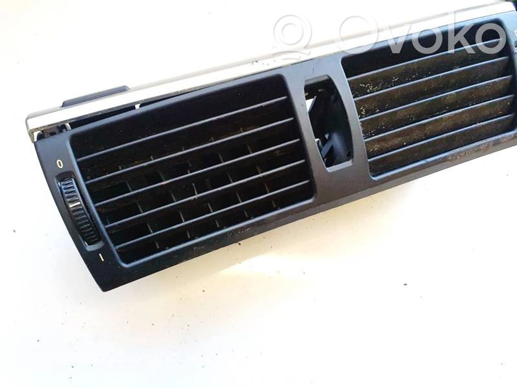 BMW X5 E70 Rejilla de ventilación central del panel 