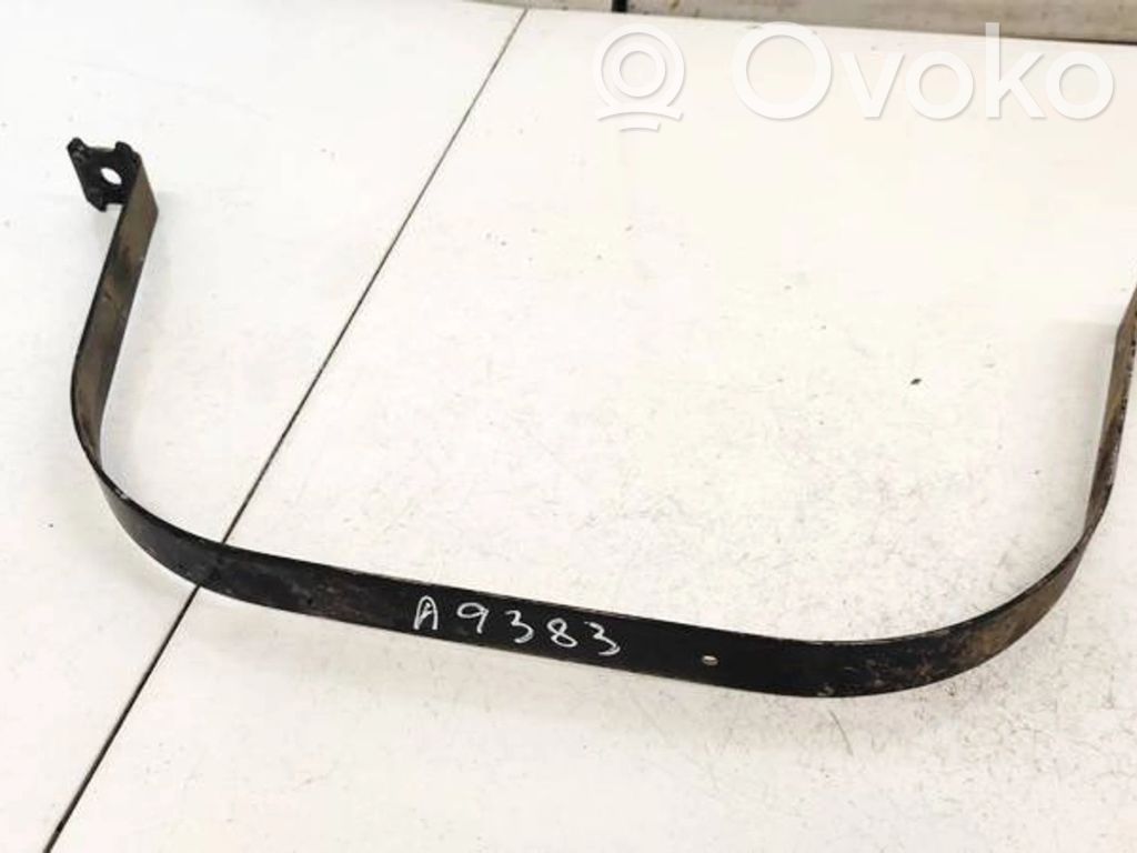 Volkswagen PASSAT B5 Sangle de réservoir de carburant