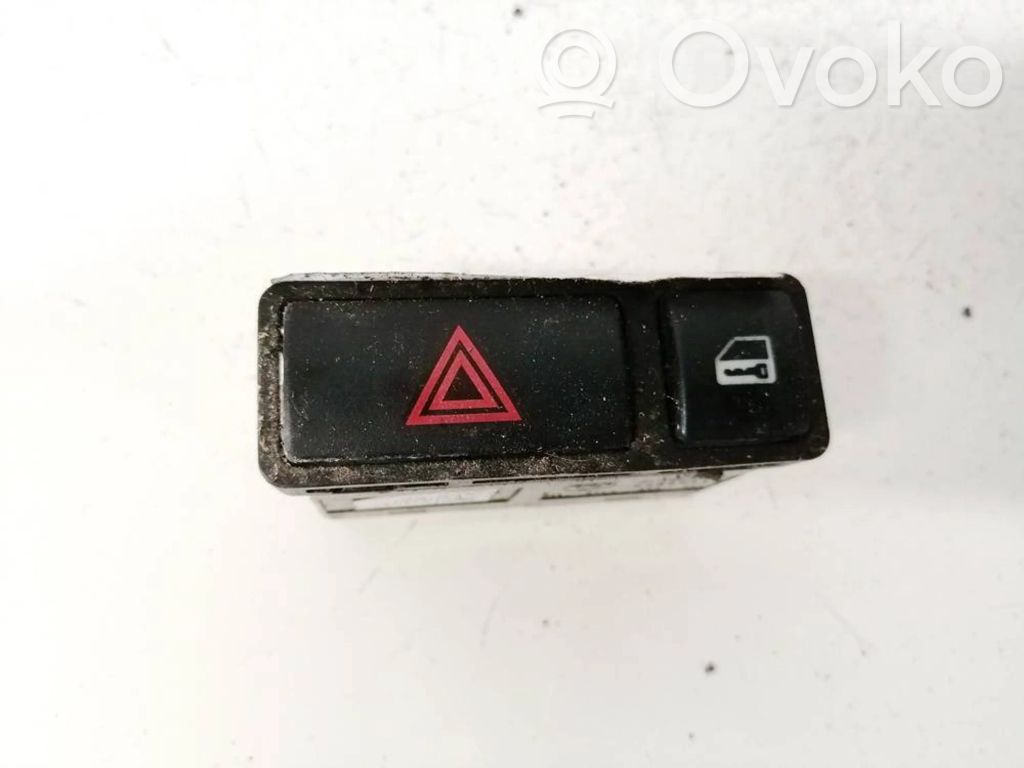 Botón interruptor de luz de peligro   61318368920,61318368920,61318368920,61318368920